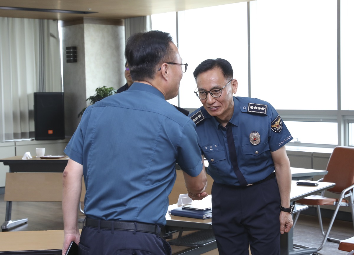 0826 총경급 전입자 보직신고